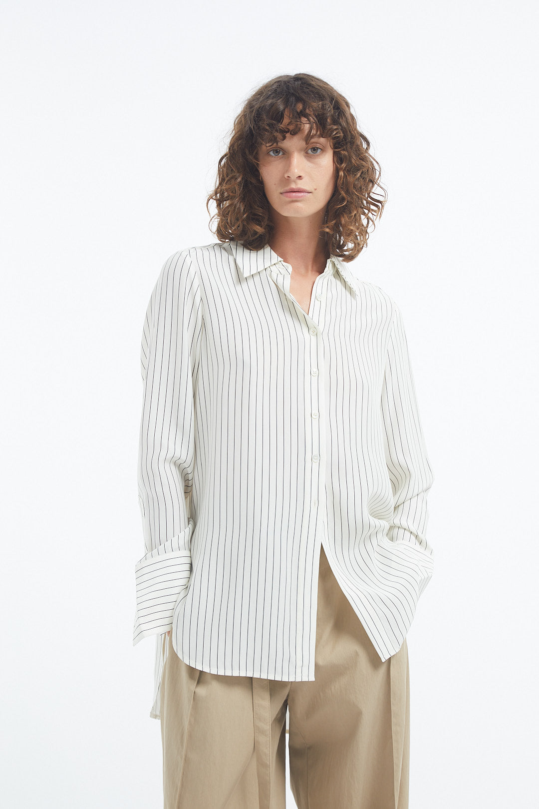 Collared Button Down Shirt in Silk - Stripe