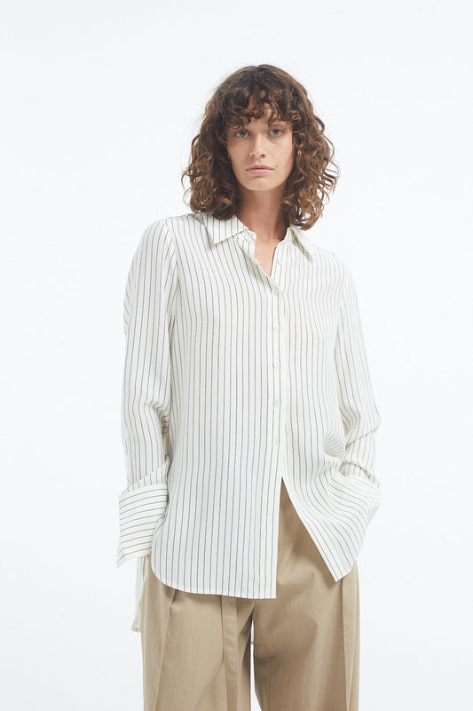Collared Button Down Shirt in Silk - Stripe
