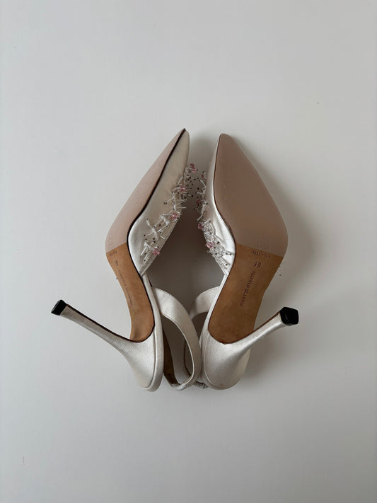 Manolo Blahnik 2000s white silk pink beaded sling back heels  (EU 39 / US 9)