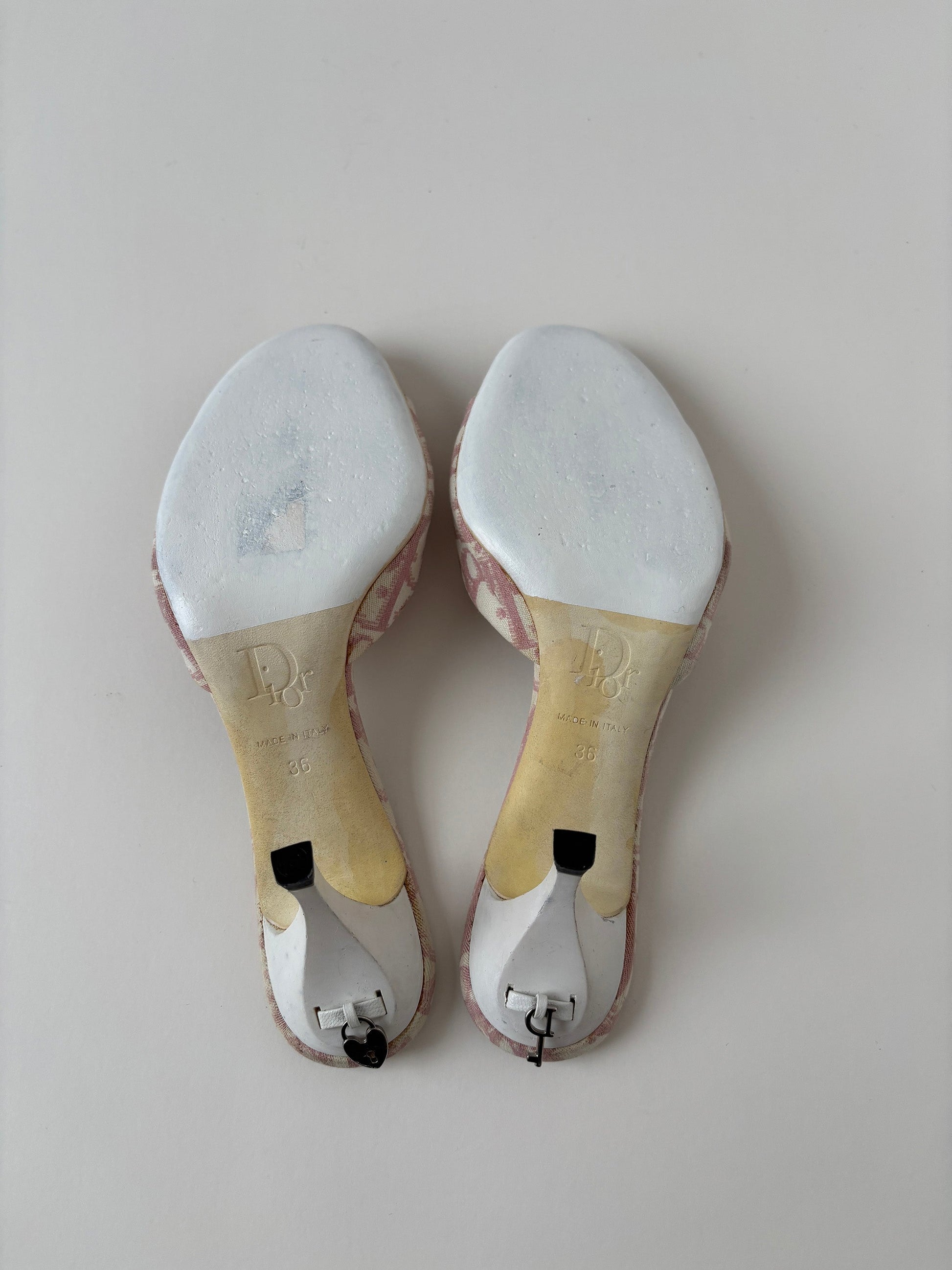 Christian Dior S/S 2003 by John Galliano white trotter kitten heels (EU 36 / US 5.5)