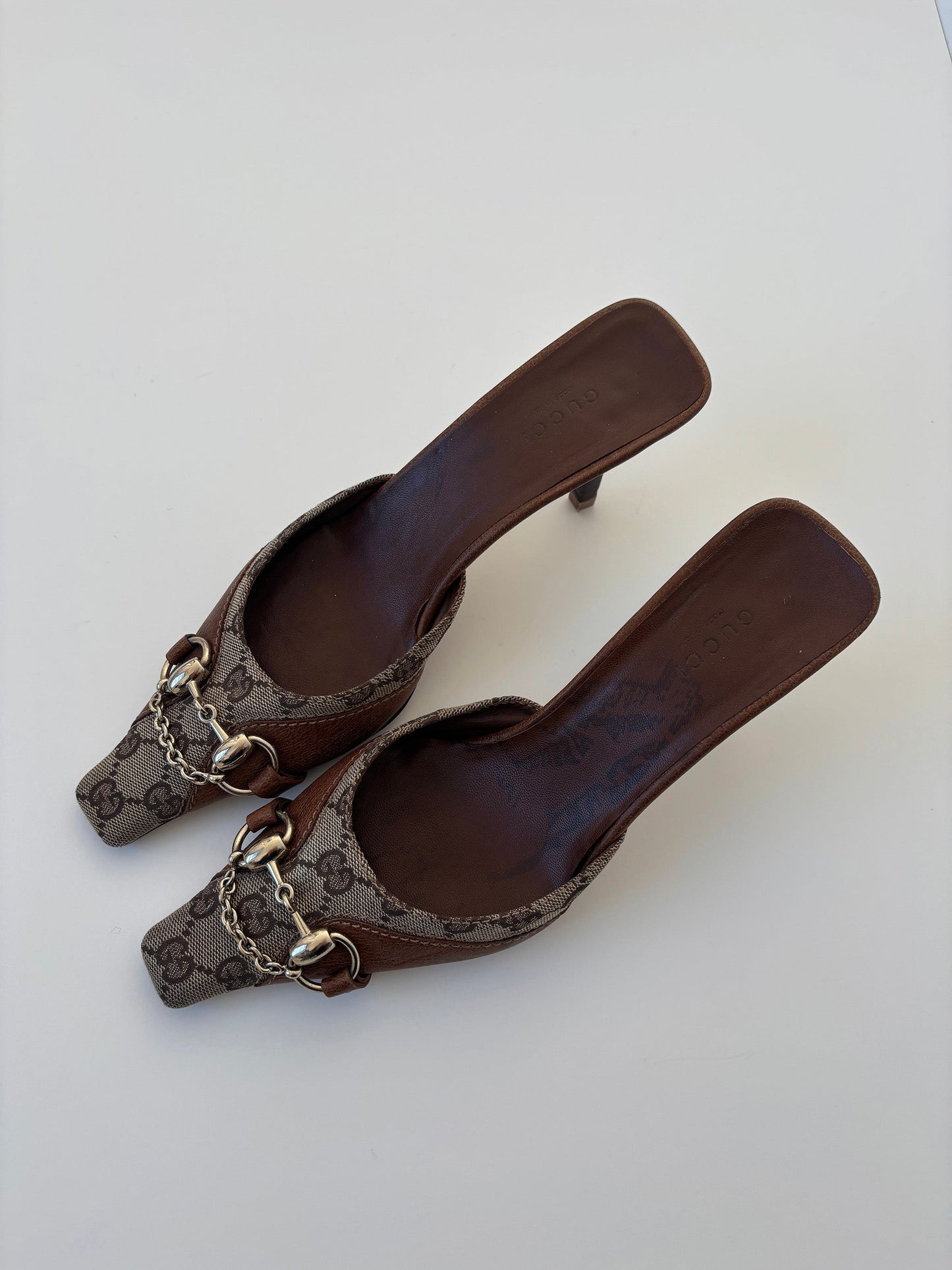 Gucci by Tom Ford 2000s tan squared chain & monogram mules (EU 38 / US 7.5)